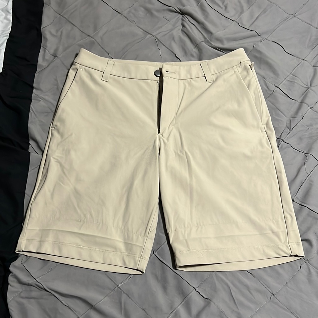 Lululemon Commission 9” Shorts